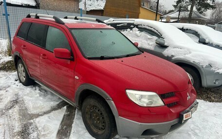 Mitsubishi Outlander III рестайлинг 3, 2004 год, 650 000 рублей, 3 фотография