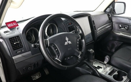 Mitsubishi Pajero IV, 2014 год, 2 980 000 рублей, 9 фотография