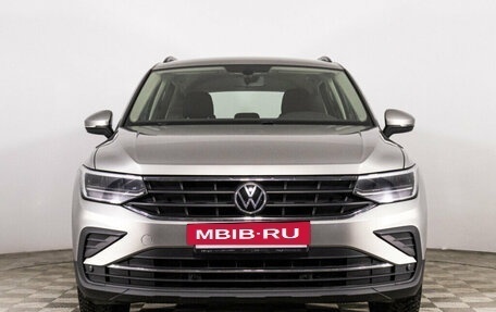 Volkswagen Tiguan II, 2021 год, 2 809 000 рублей, 2 фотография