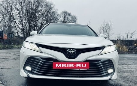 Toyota Camry, 2018 год, 3 099 999 рублей, 5 фотография