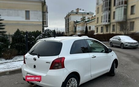 Toyota Yaris III рестайлинг, 2007 год, 480 000 рублей, 3 фотография