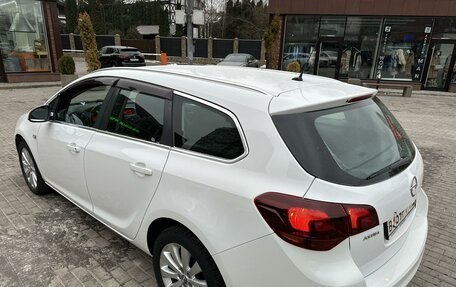 Opel Astra J, 2011 год, 1 230 000 рублей, 7 фотография