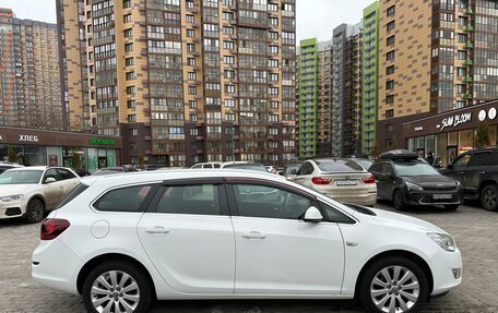 Opel Astra J, 2011 год, 1 230 000 рублей, 4 фотография