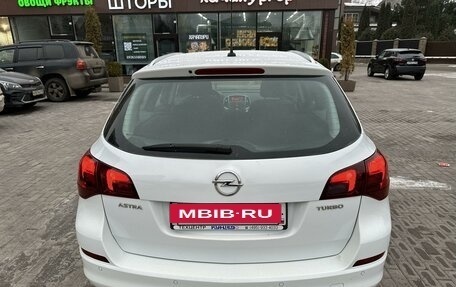 Opel Astra J, 2011 год, 1 230 000 рублей, 10 фотография