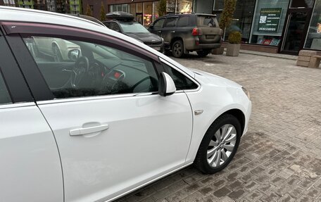 Opel Astra J, 2011 год, 1 230 000 рублей, 19 фотография