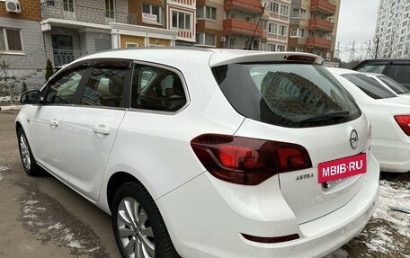 Opel Astra J, 2011 год, 1 230 000 рублей, 21 фотография