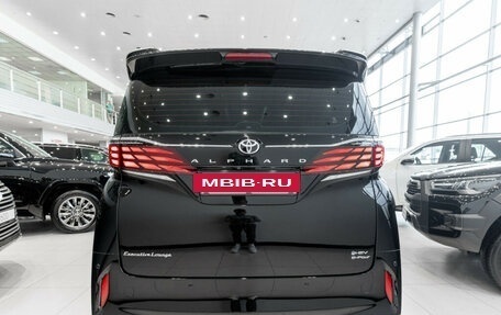 Toyota Alphard, 2024 год, 18 990 000 рублей, 4 фотография