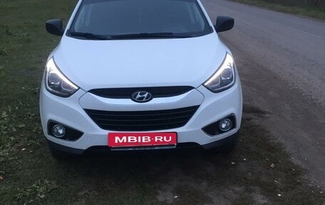 Hyundai ix35 I рестайлинг, 2014 год, 875 000 рублей, 2 фотография