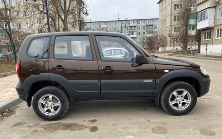 Chevrolet Niva I рестайлинг, 2011 год, 605 000 рублей, 4 фотография