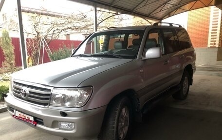 Toyota Land Cruiser 100 рестайлинг 2, 2005 год, 2 990 000 рублей, 10 фотография