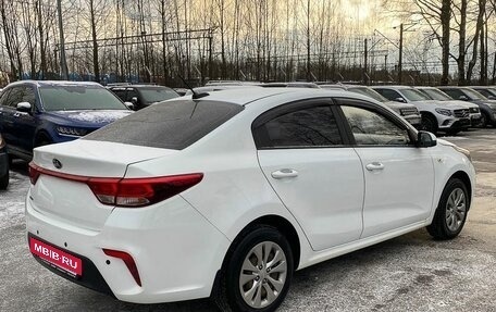 KIA Rio IV, 2018 год, 950 000 рублей, 4 фотография