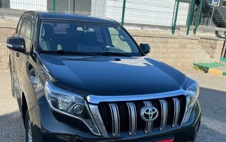 Toyota Land Cruiser Prado 150 рестайлинг 2, 2010 год, 2 500 000 рублей, 1 фотография