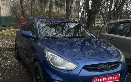 Hyundai Solaris II рестайлинг, 2011 год, 830 000 рублей, 9 фотография