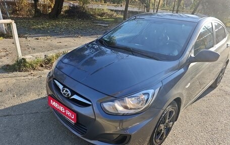 Hyundai Solaris II рестайлинг, 2012 год, 850 000 рублей, 5 фотография