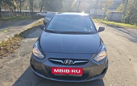 Hyundai Solaris II рестайлинг, 2012 год, 850 000 рублей, 10 фотография