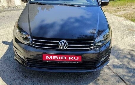 Volkswagen Polo VI (EU Market), 2018 год, 1 260 000 рублей, 1 фотография