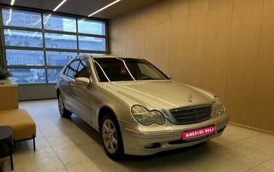 Mercedes-Benz C-Класс, 2001 год, 590 000 рублей, 1 фотография