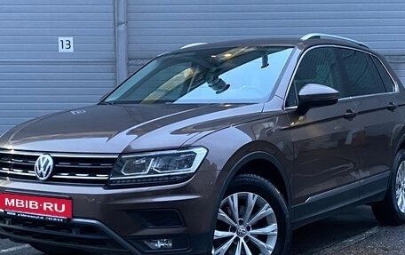 Volkswagen Tiguan II, 2017 год, 2 119 000 рублей, 2 фотография