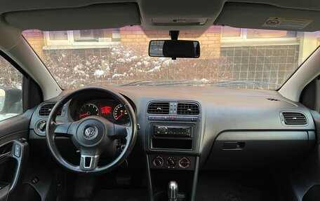 Volkswagen Polo VI (EU Market), 2011 год, 740 000 рублей, 3 фотография