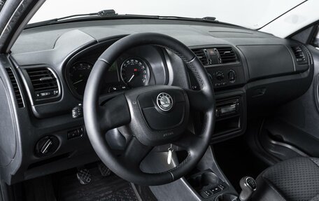 Skoda Fabia II, 2012 год, 884 000 рублей, 6 фотография