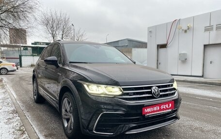 Volkswagen Tiguan II, 2021 год, 5 550 000 рублей, 2 фотография