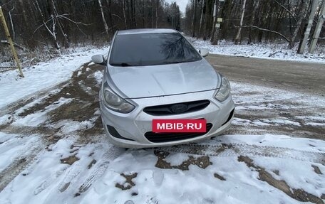 Hyundai Solaris II рестайлинг, 2011 год, 590 000 рублей, 5 фотография