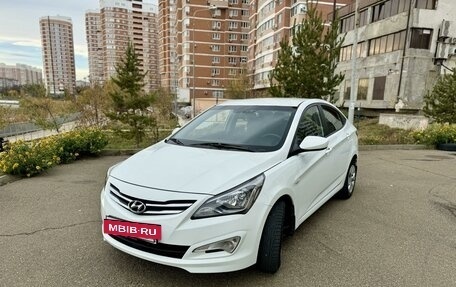 Hyundai Solaris II рестайлинг, 2015 год, 1 060 000 рублей, 2 фотография