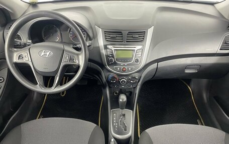 Hyundai Solaris II рестайлинг, 2011 год, 645 000 рублей, 7 фотография