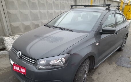 Volkswagen Polo VI (EU Market), 2011 год, 680 000 рублей, 2 фотография