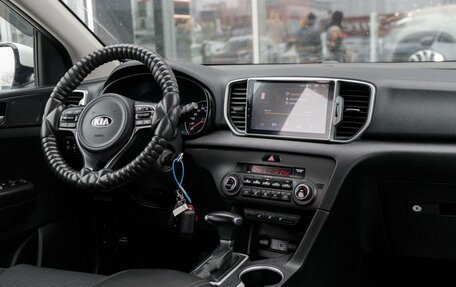 KIA Sportage IV рестайлинг, 2017 год, 2 200 000 рублей, 10 фотография