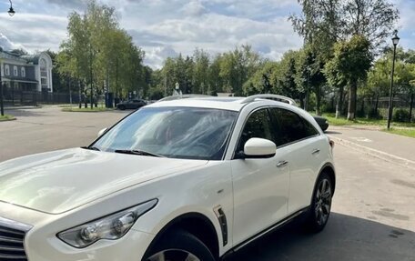 Infiniti FX II, 2012 год, 1 850 000 рублей, 1 фотография