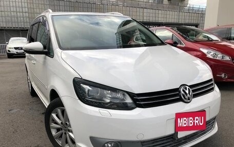 Volkswagen Touran III, 2012 год, 1 143 770 рублей, 3 фотография