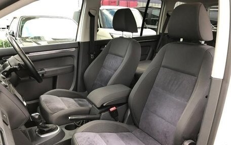 Volkswagen Touran III, 2012 год, 1 143 770 рублей, 14 фотография