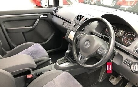 Volkswagen Touran III, 2012 год, 1 143 770 рублей, 27 фотография