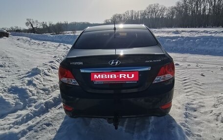 Hyundai Solaris II рестайлинг, 2012 год, 770 000 рублей, 2 фотография