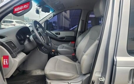 Hyundai Grand Starex Grand Starex I рестайлинг 2, 2021 год, 2 800 000 рублей, 6 фотография