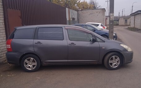 Toyota Wish II, 2004 год, 690 000 рублей, 4 фотография