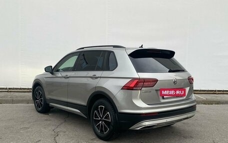 Volkswagen Tiguan II, 2019 год, 2 615 000 рублей, 4 фотография