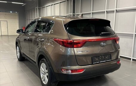 KIA Sportage IV рестайлинг, 2018 год, 2 345 000 рублей, 6 фотография