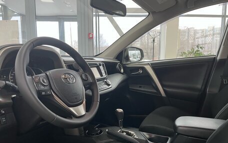 Toyota RAV4, 2013 год, 2 470 000 рублей, 24 фотография