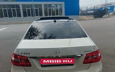 Mercedes-Benz E-Класс, 2011 год, 1 500 000 рублей, 2 фотография