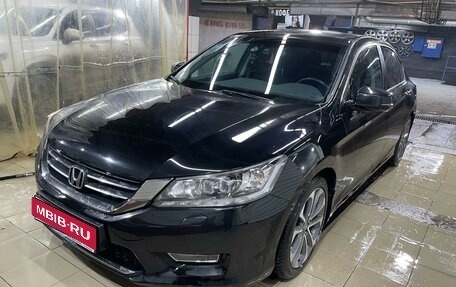 Honda Accord IX рестайлинг, 2013 год, 2 400 000 рублей, 1 фотография