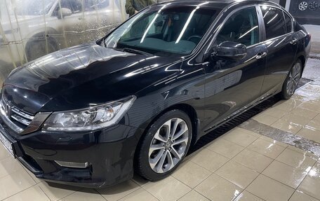 Honda Accord IX рестайлинг, 2013 год, 2 400 000 рублей, 8 фотография