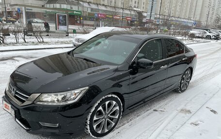 Honda Accord IX рестайлинг, 2013 год, 2 400 000 рублей, 18 фотография