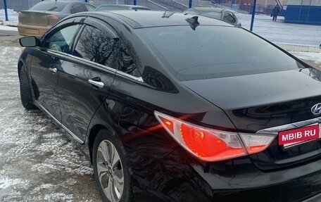 Hyundai Sonata VI, 2013 год, 1 550 000 рублей, 6 фотография