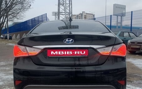 Hyundai Sonata VI, 2013 год, 1 550 000 рублей, 7 фотография