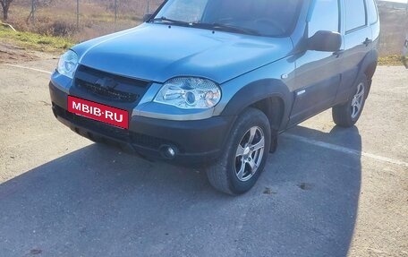 Chevrolet Niva I рестайлинг, 2011 год, 570 000 рублей, 6 фотография