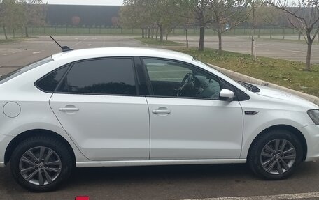 Volkswagen Polo VI (EU Market), 2019 год, 1 340 000 рублей, 2 фотография