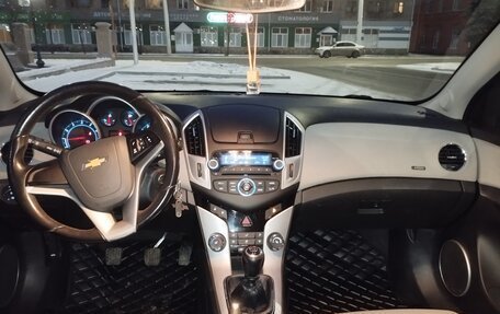 Chevrolet Cruze II, 2014 год, 920 000 рублей, 9 фотография