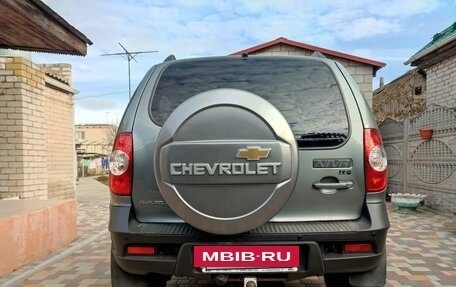 Chevrolet Niva I рестайлинг, 2018 год, 1 000 000 рублей, 3 фотография